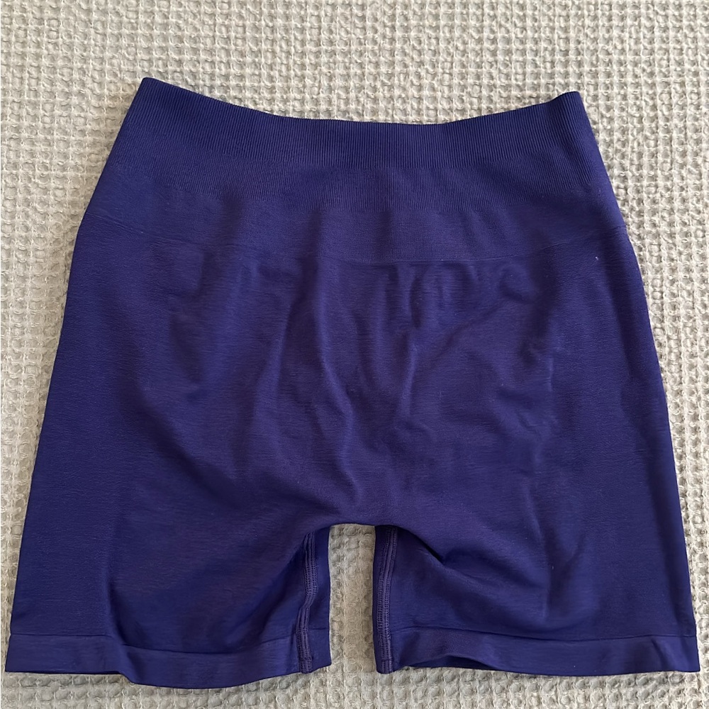 Alphalete Amplify shorts